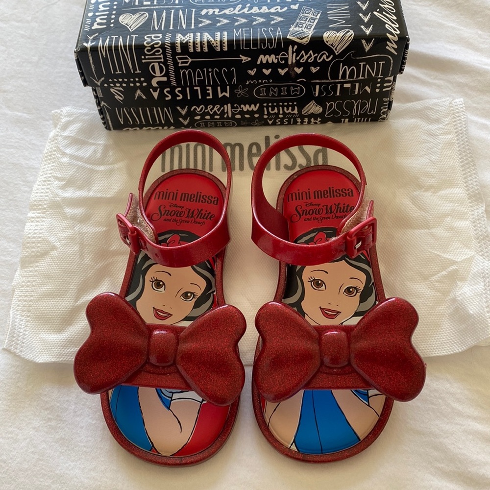 NIB mini Melissa Snow White Sandals